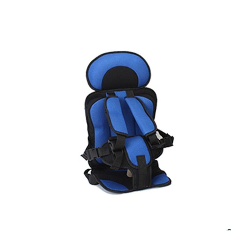 Kompakter Babysitz fürs Auto