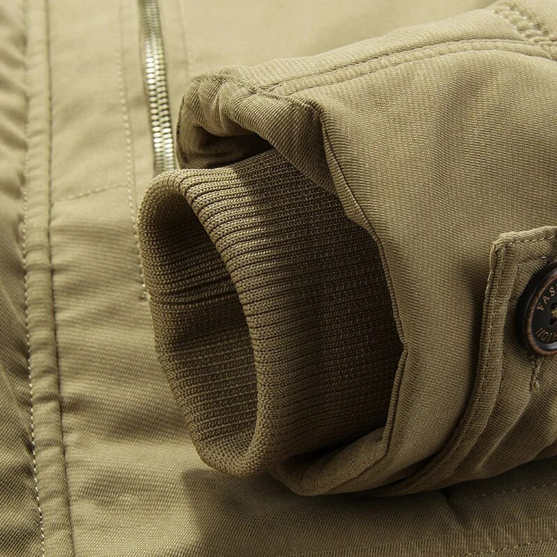 Veste d'hiver isolante à capuche ajustable