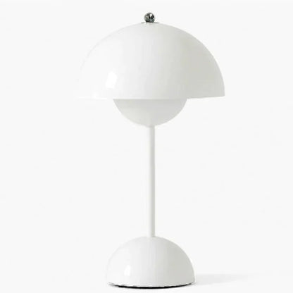 Elegante nordische Tischlampe
