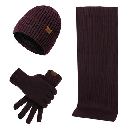 Warmes Winterset mit Mütze, Schal und Handschuhen