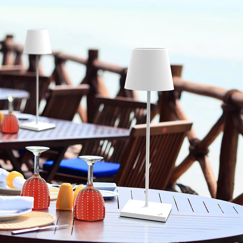 Lampe de table sans fil rechargeable LED compacte