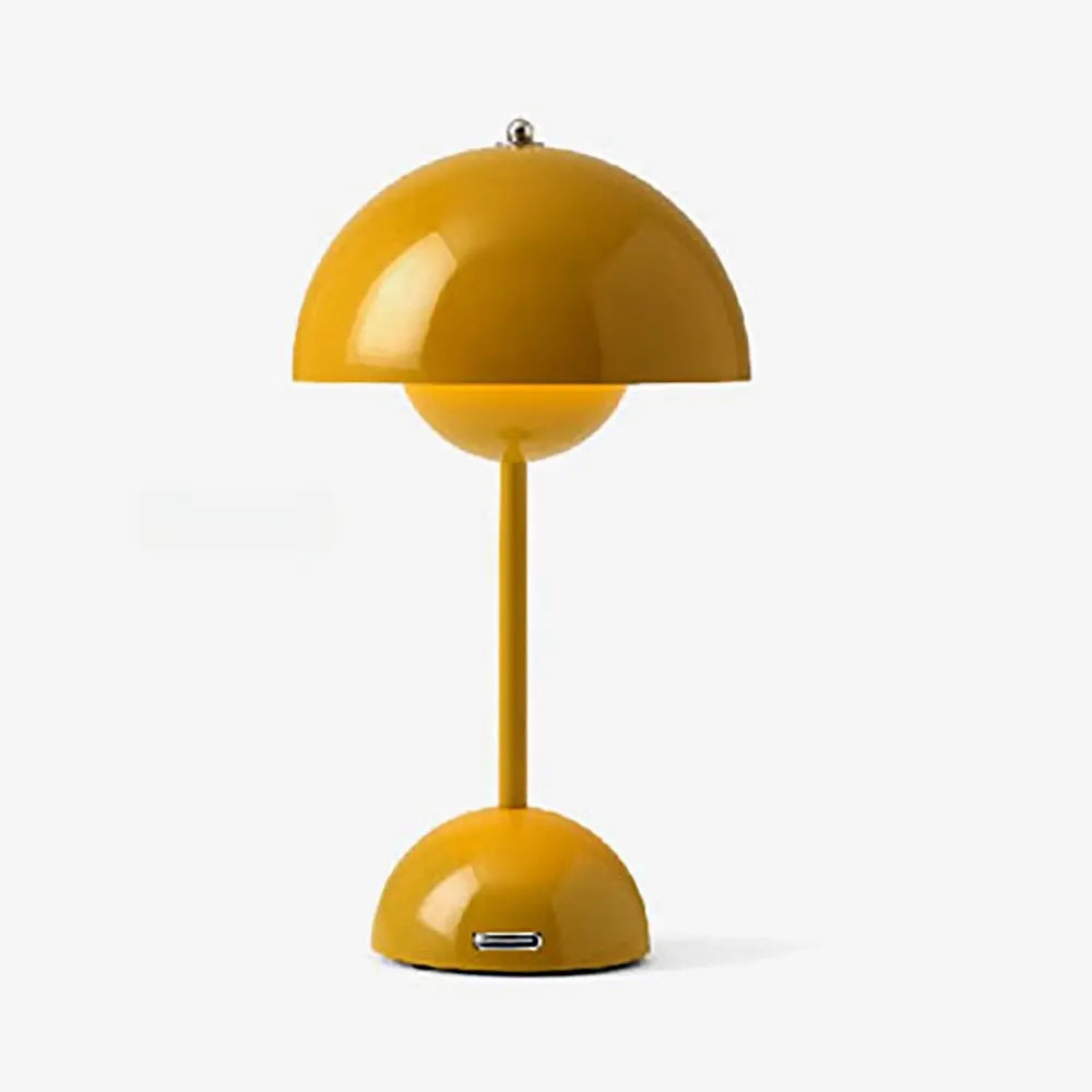 Design-Tischlampe mit schickem Licht