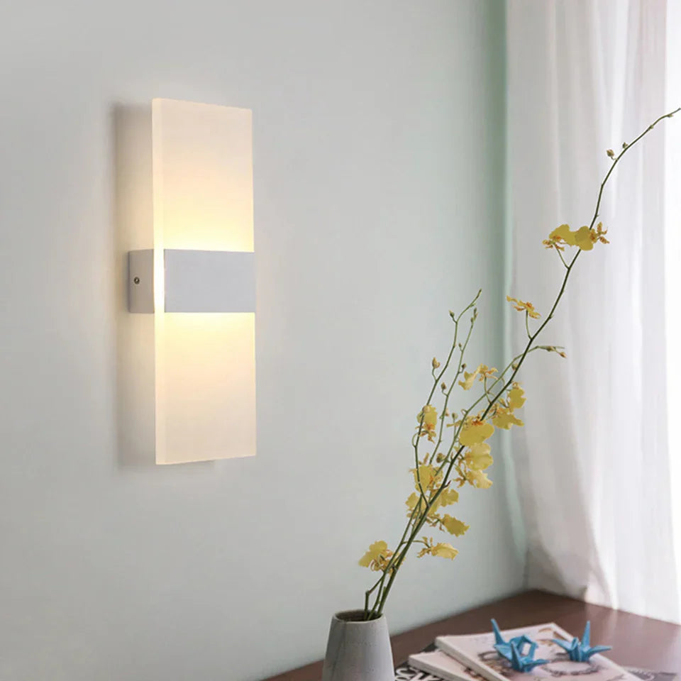 Elegante wiederaufladbare LED-Wandlampe