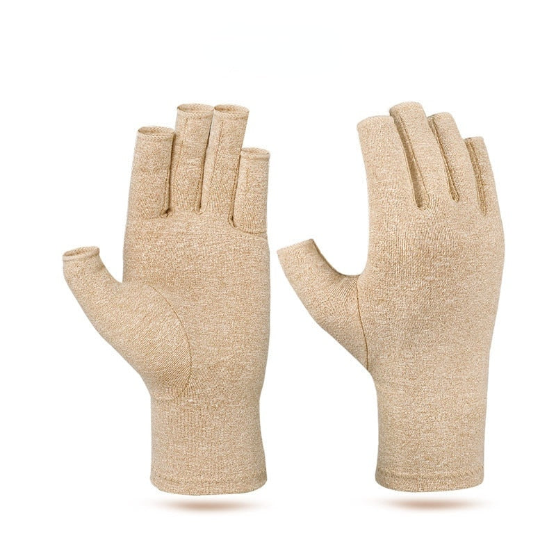 Stützende Handschuhe bei Gelenkschmerzen