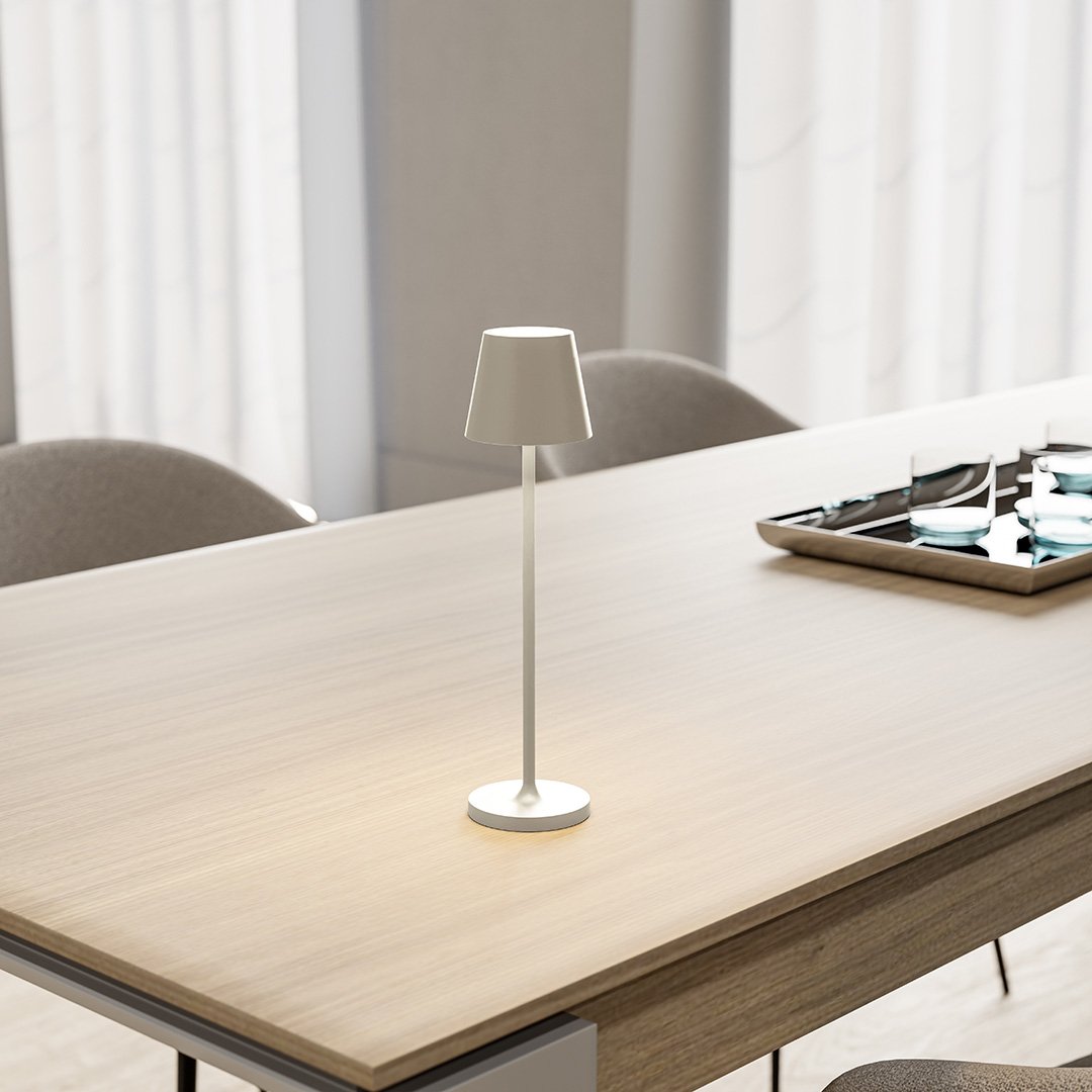 Kompakte LED-Lampe mit Touchscreen und langer Lebensdauer