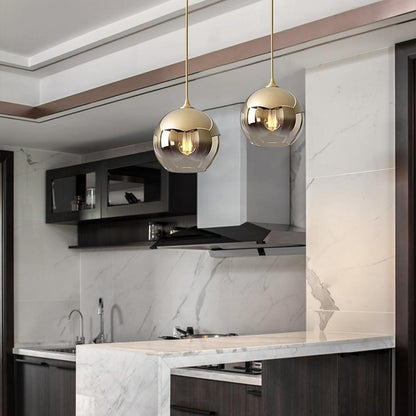 Suspension globe en verre avec éclairage LED moderne